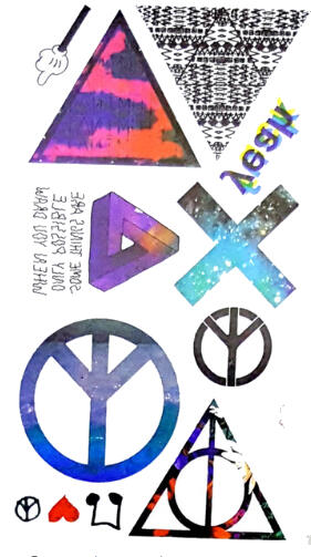 Tattoo triangle croix peace love