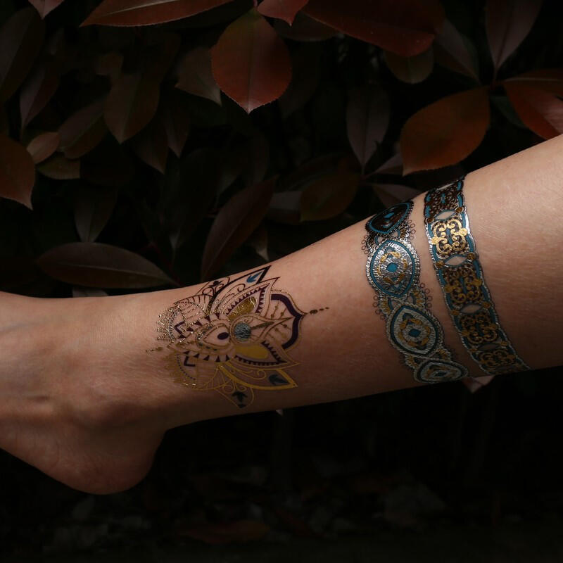 Tatouage temporaire bracelet bleu couronne mandala main fatma - Kolawi