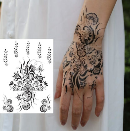 Tattoo bouquet fleur